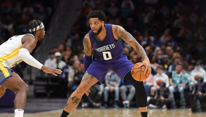 世界杯手机观看-记者：勇士、雄鹿、太阳有意迈尔斯-布里奇斯，黄蜂要价1-2首轮