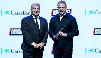 世界杯app下载-弗里克：赢得欧冠是我们的远大目标；巴萨买人看能力更看人品