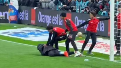 世界杯直播平台-摩洛哥抢毛巾球员：向所有人真诚道歉，比赛时我情绪过于激动了